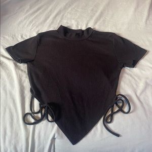 Lack short sleeve crop top, with back tie